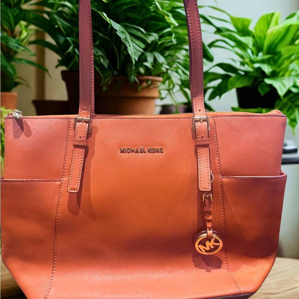 Michael Kors Spectacular Burnt Orange  Shoulder Bag - Picture 7 of 7